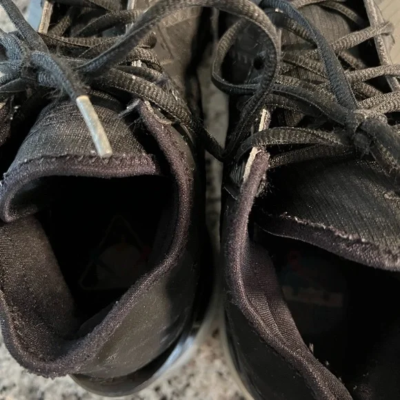 LeBron 18 Low Zero Dark 23 - Picture 4 of 7